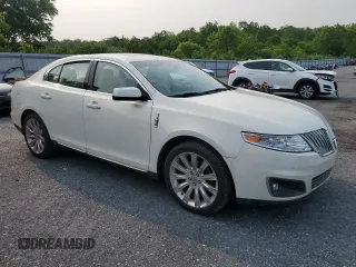 2012 Lincoln MKS z VIN 1LNHL9ER0CG803078, wystawiony jako Copart lot #60514765 z przebiegiem 82 715 mil mil oraz Szkoda całkowita • Salvage title. Historia ofert i sprzedaży dostępna na DreamBid. Obrazek 4.