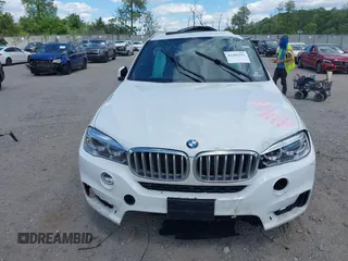 2017 BMW X5 xDrive35i z VIN 5UXKR0C30H0X79365, wystawiony jako IAAI lot #42209393 z przebiegiem Nie podano mil oraz . Historia ofert i sprzedaży dostępna na DreamBid. Obrazek 12.