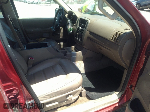 2003 Ford Explorer XLT with VIN 1FMZU63K73UA44887, listed as a IAAI auction lot 42339870 with 223,751 mi miles and . Bid and sale history available at DreamBid. Image 5.