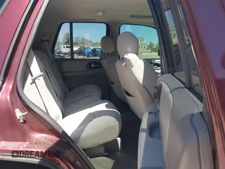 2007 Chevrolet TrailBlazer LS with VIN 1GNDS13S172275140, listed as a IAAI auction lot 42129093 with 212,903 mi miles and . Bid and sale history available at DreamBid. Image 8.