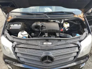2018 Mercedes-Benz Sprinter with VIN 8BRPE7CD2JE159564, listed as a Copart auction lot 85987274 with 39,525 mi miles and Salvage Title. Bid and sale history available at DreamBid. Image 12.