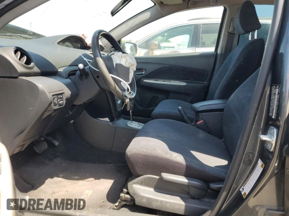 2008 Toyota Yaris z VIN JTDBT923381297038, wystawiony jako Copart lot #55093195 z przebiegiem 295 991 mil mil oraz Nie do naprawy • Non repairable. Historia ofert i sprzedaży dostępna na DreamBid. Obrazek 7.