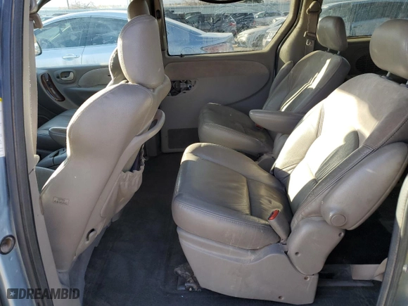 2003 Chrysler Town & Country Limited with VIN 2C8GP64L13R210925, listed as a Copart auction lot 43469855 with 247,110 mi miles and Salvage Title. Bid and sale history available at carsss.com. Image 11.