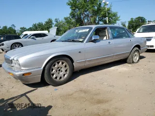 2002 Jaguar XJ Vanden Plas with VIN SAJDA24CX2LF47054, listed as a Copart auction lot 61947155 with Not provided miles and Salvage title. Bid and sale history available at DreamBid. Image 1.