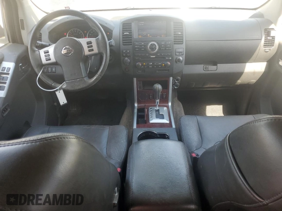 2012 Nissan Pathfinder S z VIN 5N1AR1NN1CC627020, wystawiony jako Copart lot #56745165 z przebiegiem 116 792 mil mil oraz Czysty tytuł • Clean title. Historia ofert i sprzedaży dostępna na DreamBid. Obrazek 8.