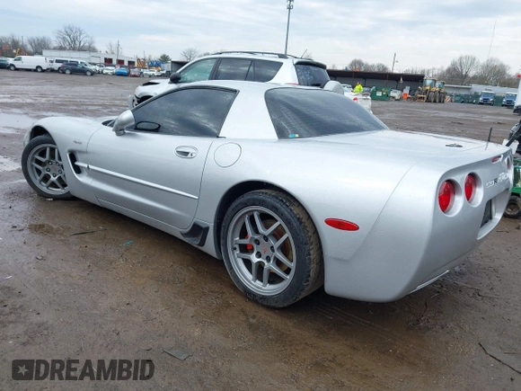 2002 Chevrolet Corvette Z06 with VIN 1G1YY12S825106503, listed as a IAAI auction lot 41897509 with 123,919 mi miles. Bid and sale history available at carsss.com. Image 3.