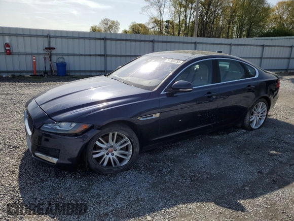 2016 Jaguar XF 35t Prestige z VIN SAJBK4BV1GCY23758, wystawiony jako Copart lot #51360755 z przebiegiem 168 684 mil mil oraz Czysty tytuł • Clean title. Historia ofert i sprzedaży dostępna na DreamBid. Obrazek 1.