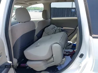 2007 Mitsubishi Outlander LS z VIN JA4MT31X67Z019805, wystawiony jako IAAI lot #42424258 z przebiegiem Nie podano mil oraz . Historia ofert i sprzedaży dostępna na DreamBid. Obrazek 8.