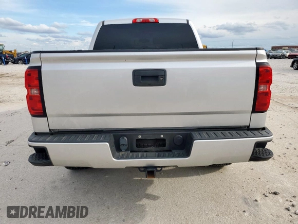 2018 Chevrolet Silverado 1500 LT with VIN 3GCUKREC3JG462083, listed as a Copart auction lot 56346705 with 166,454 mi miles and Clean Title. Bid and sale history available at DreamBid. Image 6.
