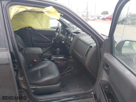 2008 Ford Escape Limited with VIN 1FMCU04198KD92105, listed as a IAAI auction lot 41559245 with 189,821 mi miles. Bid and sale history available at carsss.com. Image 5.