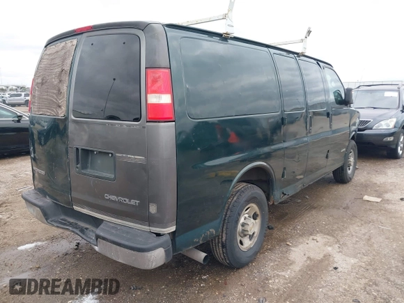 2004 Chevrolet Express Cargo Van with VIN 1GCGG25U541120927, listed as a IAAI auction lot 41279971 with 181,985 mi miles. Bid and sale history available at carsss.com. Image 4.