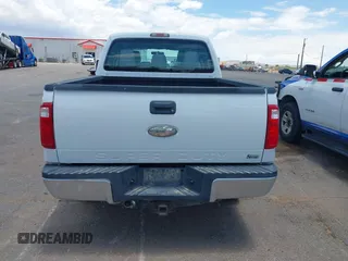 2011 Ford F-250 XL z VIN 1FT7W2B6XBEC15207, wystawiony jako IAAI lot #42484763 z przebiegiem 84 620 mil mil oraz . Historia ofert i sprzedaży dostępna na DreamBid. Obrazek 16.