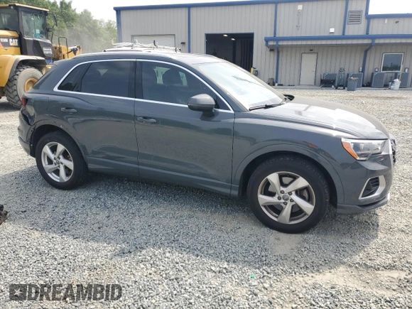 2020 Audi Q3 Premium z VIN WA1AECF33L1008711, wystawiony jako Copart lot #53907995 z przebiegiem 64 411 mil mil oraz Szkoda całkowita • Salvage title. Historia ofert i sprzedaży dostępna na DreamBid. Obrazek 4.