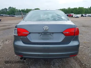 2013 Volkswagen Jetta S z VIN 3VW2K7AJ5DM369293, wystawiony jako IAAI lot #42172959 z przebiegiem 170 983 mil mil oraz . Historia ofert i sprzedaży dostępna na DreamBid. Obrazek 16.