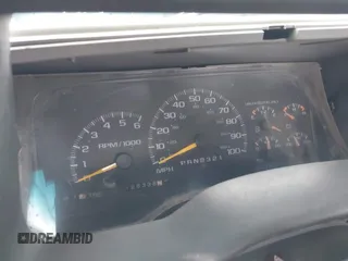 1998 Chevrolet Silverado 1500 with VIN 1GCEK14R6WZ273561, listed as a IAAI auction lot 41472999 with 128,338 mi miles and . Bid and sale history available at DreamBid. Image 7.
