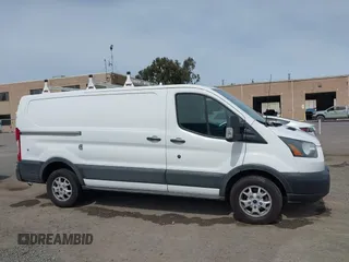 2016 Ford Transit z VIN 1FTYR1YG9GKA12565, wystawiony jako IAAI lot #41969936 z przebiegiem 192 933 mil mil oraz . Historia ofert i sprzedaży dostępna na DreamBid. Obrazek 13.