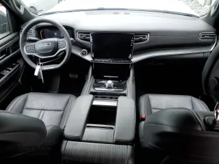 2023 Jeep Wagoneer Series II с VIN 1C4SJRBPXPS530608, выставлен на аукционе Copart как лот 49929194 с пробегом 11 180 миль миль и . История ставок и продаж доступна на DreamBid. Изображение 8.