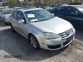 2010 Volkswagen Jetta Sedan Limited with VIN 3VWRZ7AJ2AM130287, listed as a IAAI auction lot 41964394 with 178,061 mi miles. Bid and sale history available at carsss.com. Image 1.