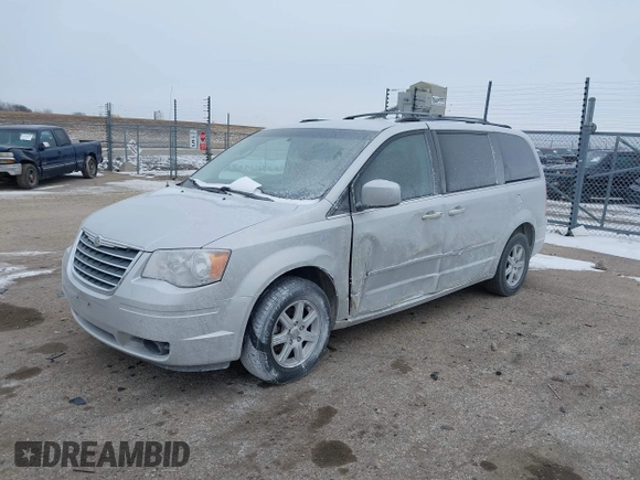 2010 Chrysler Town & Country Touring with VIN 2A4RR5D18AR250438, listed as a IAAI auction lot 41614646 with 271,504 mi miles. Bid and sale history available at carsss.com. Image 2.