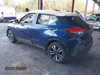 2020 Nissan Kicks SV with VIN 3N1CP5CV7LL501524, listed as a IAAI auction lot 40884087 with 89,613 mi miles. Bid and sale history available at carsss.com. Image 3.