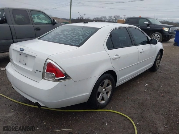 2007 Ford Fusion SE with VIN 3FAHP07167R146612, listed as a IAAI auction lot 41732649 with 237,389 mi miles. Bid and sale history available at carsss.com. Image 4.