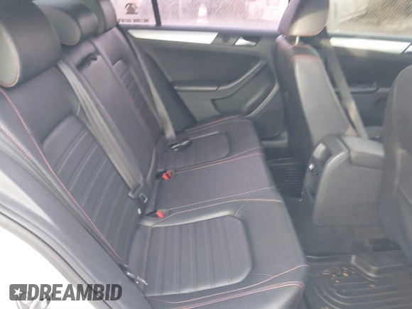 2013 Volkswagen Jetta GLI Autobahn с VIN 3VW467AJ8DM393889, выставлен на аукционе IAAI как лот 40807143 с пробегом Не указан миль и . История ставок и продаж доступна на DreamBid. Изображение 8.