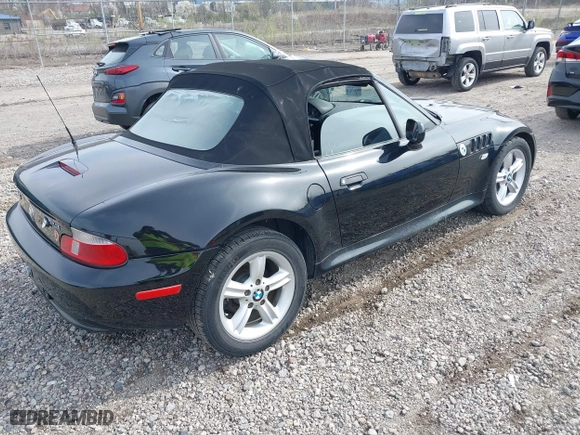 2000 BMW Z3 2.5L with VIN 4USCH934XYLF83791, listed as a IAAI auction lot 42008574 with 0 mi miles. Bid and sale history available at carsss.com. Image 4.