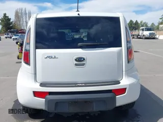 2010 Kia Soul + with VIN KNDJT2A21A7128666, listed as a IAAI auction lot 42019160 with 113,198 mi miles. Bid and sale history available at carsss.com. Image 16.