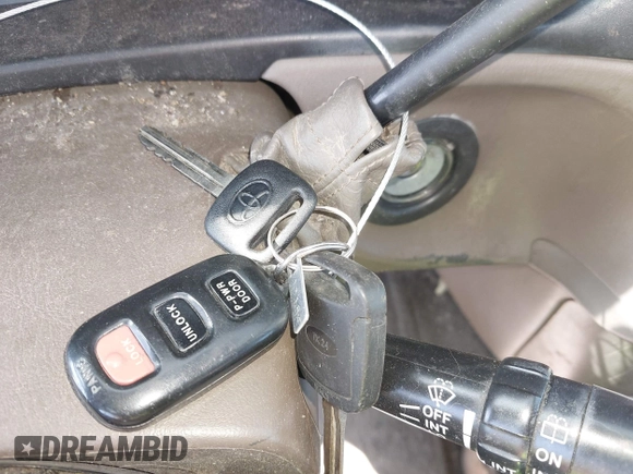 2002 Toyota Sienna LE with VIN 4T3ZF13C72U419558, listed as a IAAI auction lot 42531912 with 246,872 mi miles and . Bid and sale history available at DreamBid. Image 11.