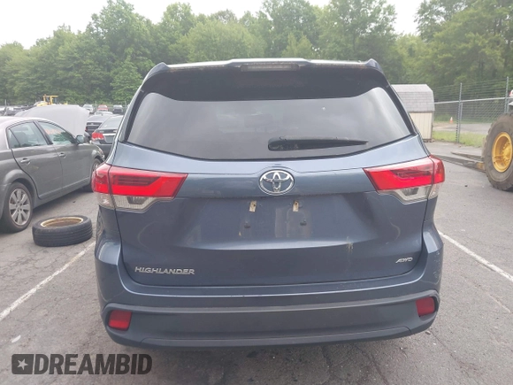 2018 Toyota Highlander LE with VIN 5TDBZRFH8JS875311, listed as a IAAI auction lot 42673189 with 180,025 mi miles and . Bid and sale history available at DreamBid. Image 16.