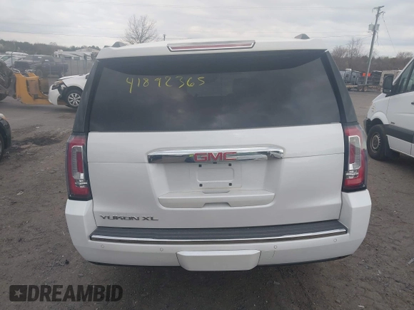 2020 GMC Yukon XL Denali with VIN 1GKS2HKJ9LR225805, listed as a IAAI auction lot 41892365 with 45,494 mi miles. Bid and sale history available at carsss.com. Image 16.
