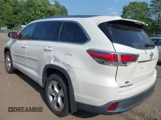 2015 Toyota Highlander Limited with VIN 5TDDKRFH5FS221483, listed as a IAAI auction lot 42517481 with 89,481 mi miles and . Bid and sale history available at DreamBid. Image 3.
