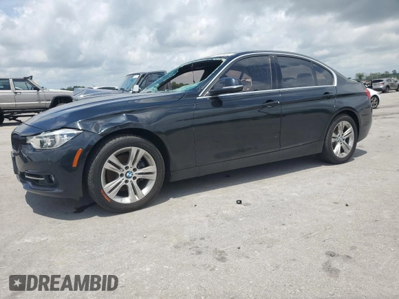2018 BMW 3 Series 330i z VIN WBA8B9G5XJNU99474, wystawiony jako Copart lot #61053485 z przebiegiem 66 868 mil mil oraz Szkoda całkowita • Salvage title. Historia ofert i sprzedaży dostępna na DreamBid. Obrazek 1.