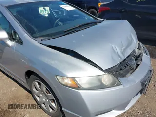 2009 Honda Civic LX z VIN 2HGFA165X9H540160, wystawiony jako IAAI lot #42389457 z przebiegiem 71 737 mil mil oraz . Historia ofert i sprzedaży dostępna na DreamBid. Obrazek 13.