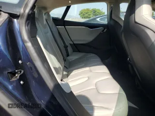2014 Tesla Model S 60 z VIN 5YJSA1H17EFP33261, wystawiony jako Copart lot #58804465 z przebiegiem 147 583 mil mil oraz Czysty tytuł • Clean title. Historia ofert i sprzedaży dostępna na DreamBid. Obrazek 12.