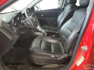 2014 Chevrolet Cruze 2LT z VIN 1G1PE5SB5E7274698, wystawiony jako Copart lot #56742225 z przebiegiem 205 203 mil mil oraz Szkoda całkowita • Salvage title. Historia ofert i sprzedaży dostępna na DreamBid. Obrazek 7.