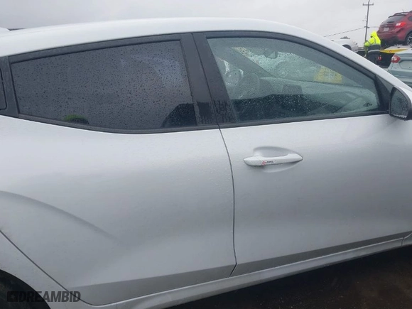2019 Hyundai Veloster 2.0 with VIN KMHTG6AF8KU019661, listed as a IAAI auction lot 41494429 with 94,417 mi miles. Bid and sale history available at carsss.com. Image 13.