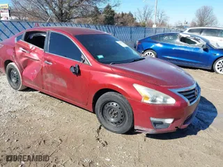 2014 Nissan Altima 2.5 S with VIN 1N4AL3AP4EC171273, listed as a IAAI auction lot 41663977 with 183,785 mi miles. Bid and sale history available at carsss.com. Image 1.