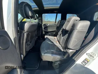 2017 Mercedes-Benz GLS 550 z VIN 4JGDF7DE2HA791339, wystawiony jako Copart lot #58326935 z przebiegiem 191 711 mil mil oraz Czysty tytuł • Clean title. Historia ofert i sprzedaży dostępna na DreamBid. Obrazek 13.