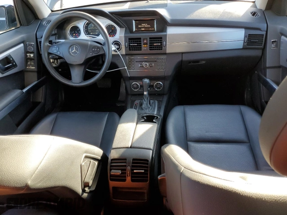 2010 Mercedes-Benz GLK 350 with VIN WDCGG8HB8AF329973, listed as a Copart auction lot 68148024 with 143,503 mi miles and Salvage Title. Bid and sale history available at DreamBid. Image 8.