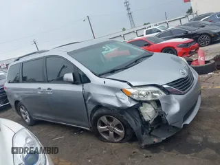 2014 Toyota Sienna LE AAS с VIN 5TDKK3DC6ES424568, выставлен на аукционе IAAI как лот 42067795 с пробегом 148 218 миль миль и . История ставок и продаж доступна на DreamBid. Изображение 13.