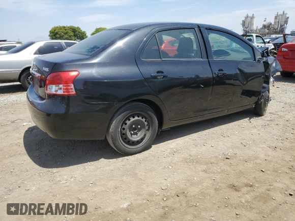 2009 Toyota Yaris z VIN JTDBT903394052355, wystawiony jako Copart lot #58447075 z przebiegiem 166 172 mil mil oraz Tytuł czysty. Historia ofert i sprzedaży dostępna na DreamBid. Obrazek 3.