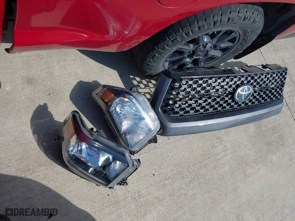 2021 Toyota Tundra 2WD SR with VIN 5TFRY5F17MX282034, listed as a IAAI auction lot 41618548 with 77,415 mi miles. Bid and sale history available at carsss.com. Image 18.