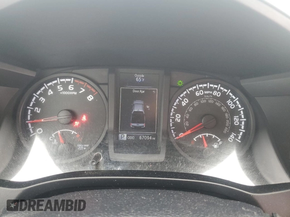 2018 Toyota Tacoma SR z VIN 5TFCZ5AN8JX143944, wystawiony jako Copart lot #57092795 z przebiegiem 67 094 mil mil oraz Szkoda całkowita • Salvage title. Historia ofert i sprzedaży dostępna na DreamBid. Obrazek 9.
