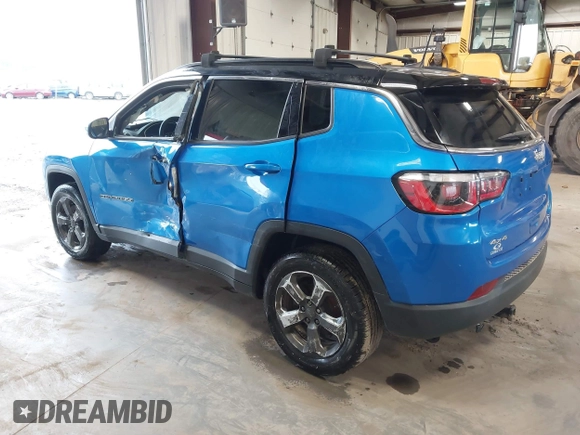 2019 Jeep Compass Latitude with VIN 3C4NJDBB8KT748817, listed as a IAAI auction lot 41289661 with 115,031 mi miles. Bid and sale history available at carsss.com. Image 3.