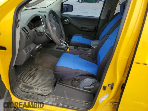 2005 Nissan Xterra SE z VIN 5N1AN08WX5C620712, wystawiony jako Copart lot #57815735 z przebiegiem 203 340 mil mil oraz Szkoda całkowita • Salvage title. Historia ofert i sprzedaży dostępna na DreamBid. Obrazek 7.
