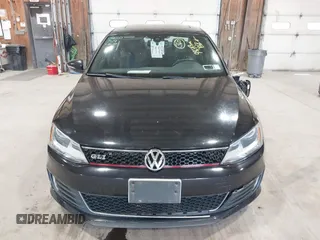 2015 Volkswagen Jetta Sedan 2.0T GLI SE with VIN 3VW5T7AJ0FM275867, listed as a IAAI auction lot 42133491 with 98,718 mi miles. Bid and sale history available at carsss.com. Image 13.