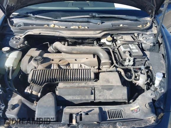 2011 Volvo C70 with VIN YV1672MC1BJ120614, listed as a IAAI auction lot 41495297 with 148,875 mi miles. Bid and sale history available at carsss.com. Image 10.