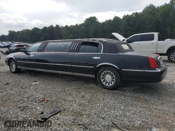 2000 Lincoln Town Car Executive с VIN 1L1FM81W8YY771526, выставлен на аукционе Copart как лот 65654725 с пробегом 51 048 миль миль и Чистый • Clean title. История ставок и продаж доступна на DreamBid. Изображение 2.