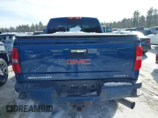 2015 GMC Sierra 2500HD available WiFi Denali with VIN 1GT120E8XFF623208, listed as a IAAI auction lot 41607260 with 98,032 mi miles. Bid and sale history available at carsss.com. Image 16.
